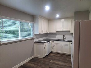 6417 Dream Ln in Watauga, TX - Foto de edificio - Building Photo