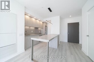 57 Spadina Ave. in Toronto, ON - Building Photo - Building Photo