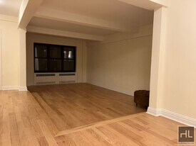 EAST 56 STREET in New York, NY - Building Photo