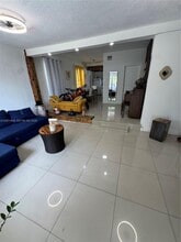 3175 NW 27th St in Miami, FL - Building Photo - Building Photo