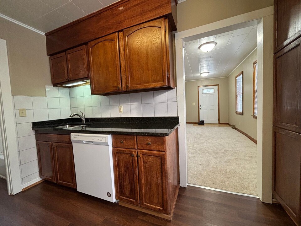 1467 Hazel St N in St. Paul, MN - Building Photo