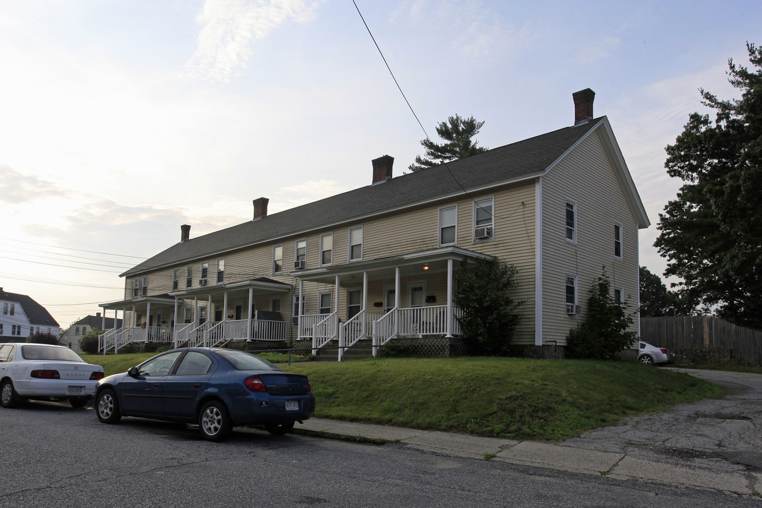 33-43 Overlook St in Whitinsville, MA - Building Photo