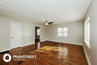 7 N Irwin St in Indianapolis, IN - Building Photo - Building Photo