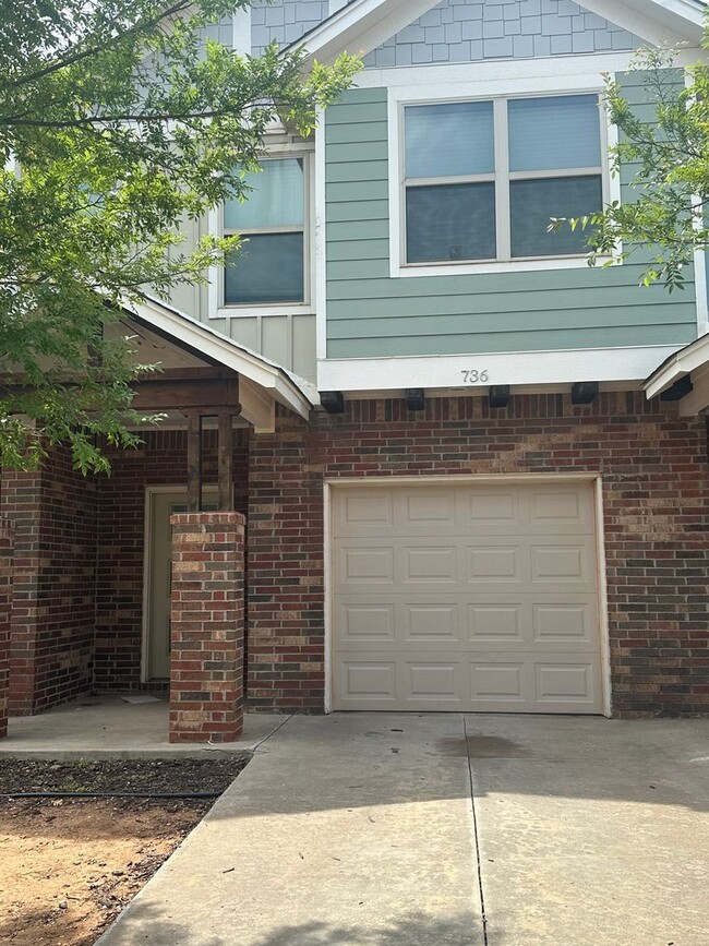 property at 736 SW 14th St
