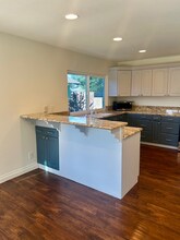 1886 Cloud Ct in Simi Valley, CA - Building Photo - Building Photo