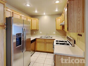 2023 Betty Davis St, Unit 12312 in Las Vegas, NV - Building Photo - Building Photo