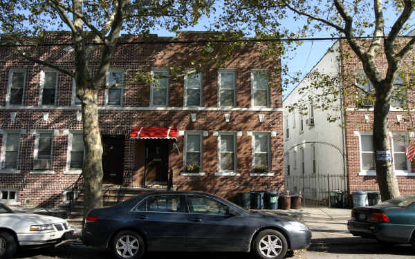 639 Bay Ridge Ave in Brooklyn, NY - Building Photo