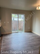 5934 SE 136th Ave in Portland, OR - Building Photo - Building Photo