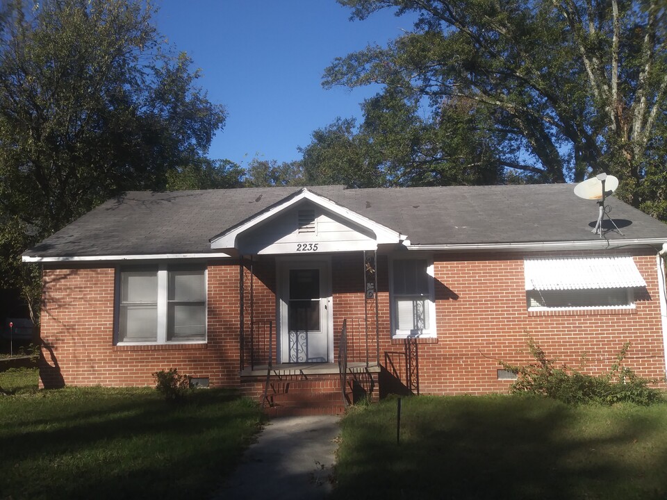 2235 Beech Ave in Macon, GA - Building Photo