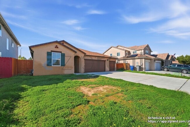 4607 N Casey Ave in Fresno, CA - Foto de edificio - Building Photo