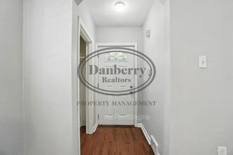 822 Searles Rd in Toledo, OH - Building Photo - Building Photo