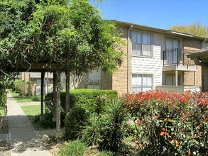 The Edison in Houston, TX - Building Photo - Building Photo