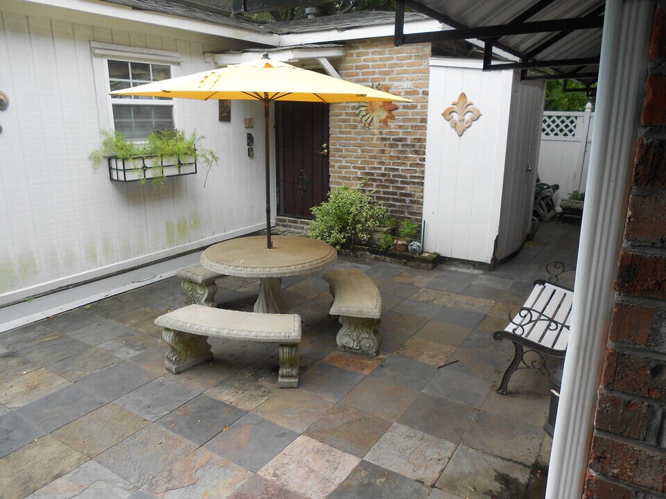 7600 Burthe St, Unit Apartment C in New Orleans, LA - Building Photo