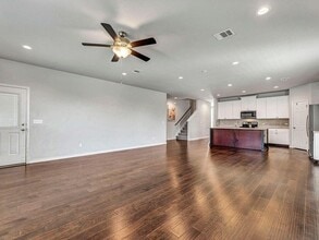 3900 Harbor Point Dr in Pflugerville, TX - Building Photo - Building Photo