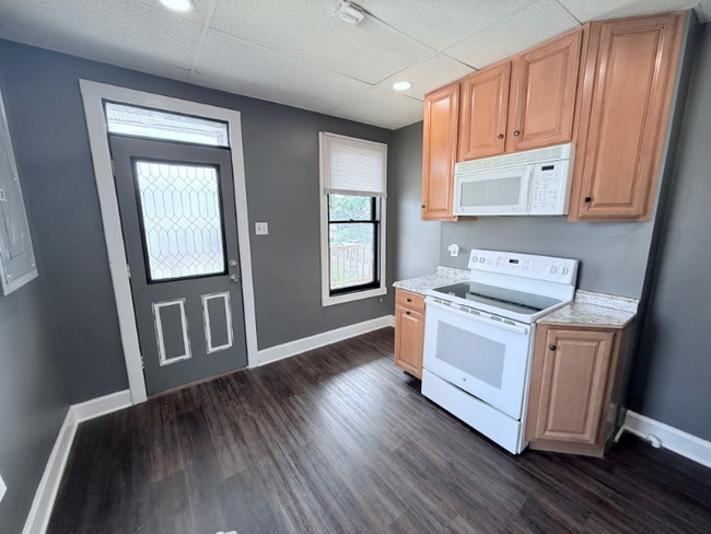127 E Washington St in Hagerstown, MD - Building Photo - Building Photo