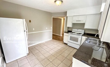5727 N Morgan Ln in Chattanooga, TN - Building Photo - Building Photo
