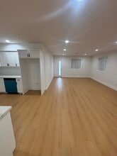 5526 S Wilton Pl in Los Angeles, CA - Foto de edificio - Building Photo