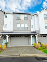 13429 35th Dr SE in Mill Creek, WA - Building Photo