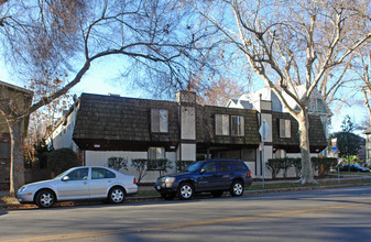 2306-2310 Capitol Ave in Sacramento, CA - Building Photo - Building Photo