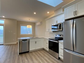 175 Weld St in Parksville, BC - Building Photo