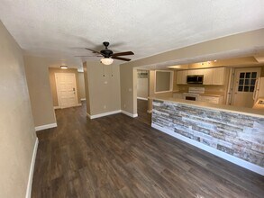 100 Avalon Ct in Casselberry, FL - Building Photo - Building Photo