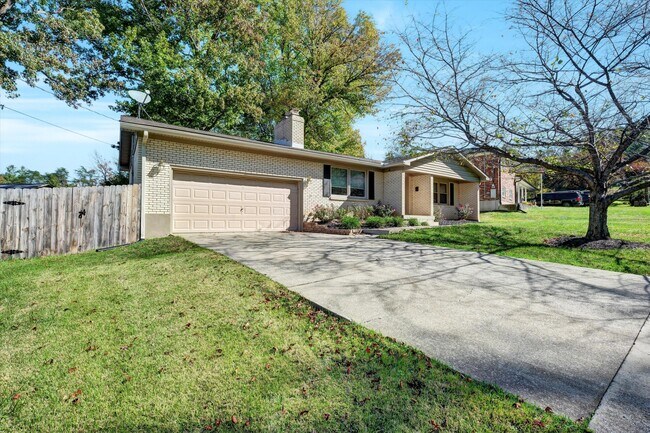 7405 Ridan Way in Louisville, KY - Building Photo - Building Photo