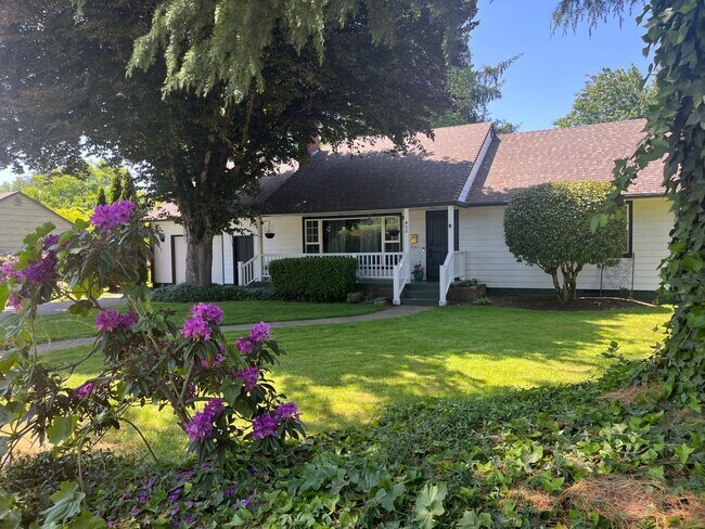 property at 450 Walnut Ln