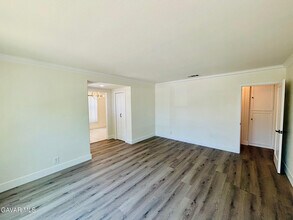 6533 Balcom Ave in Los Angeles, CA - Building Photo - Building Photo