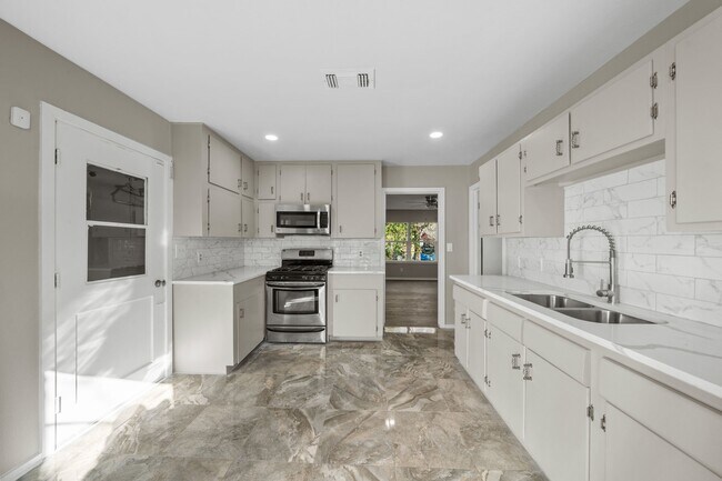 4110 Friar Point Rd in Houston, TX - Building Photo - Building Photo