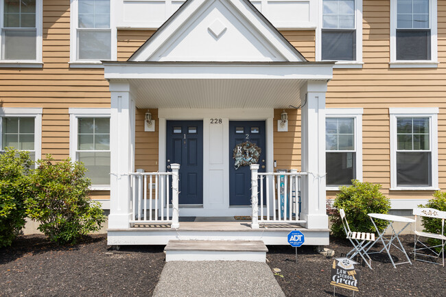228 Child St, Unit 2