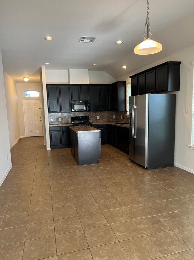 property at 1238 S Maple Dr