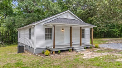 25504 Brunswick Ave in Petersburg, VA - Building Photo - Building Photo