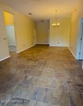 7059 Deer Lodge Cir in Jacksonville, FL - Building Photo - Building Photo