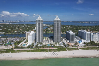 Blue & Green Diamond Condominiums in Miami Beach, FL - Building Photo - Building Photo