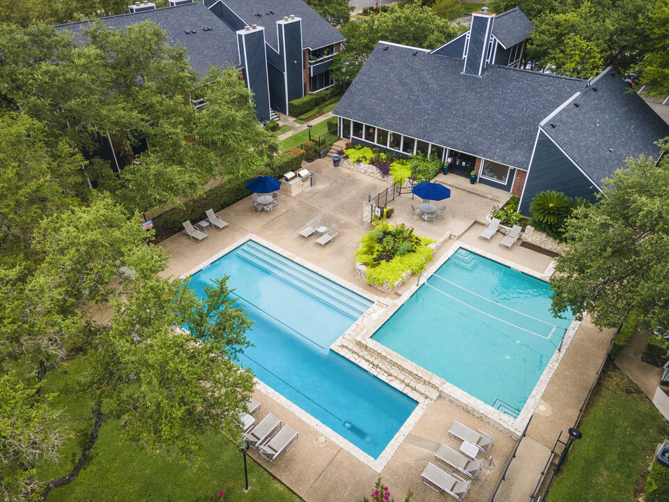 Tramor at the Arboretum in Austin, TX - Foto de edificio