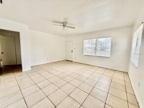 1302 E New Orleans Ave in Tampa, FL - Building Photo - Building Photo