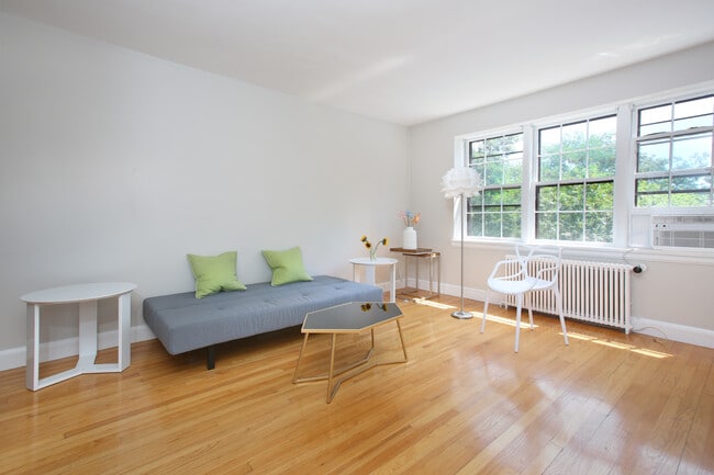 8 Kilsyth Ter, Unit 43 in Boston, MA - Foto de edificio - Building Photo