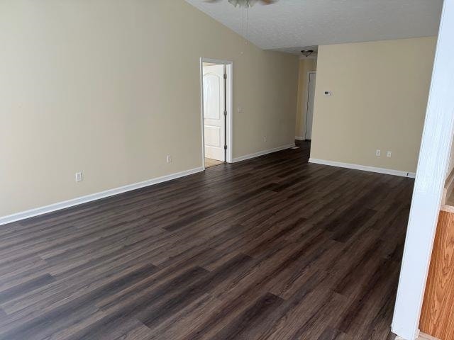 114 Pirates Cove Ln in Bowling Green, KY - Building Photo - Building Photo
