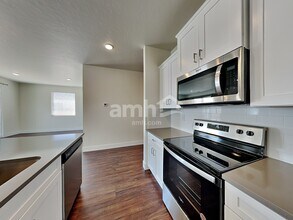 1416 N Garnet Creek Ave in Star, ID - Building Photo - Building Photo