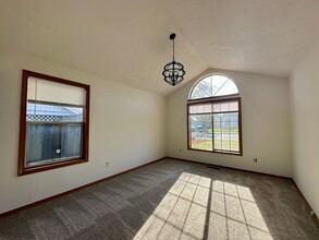 1963 Waymire St NW in Salem, OR - Building Photo - Building Photo