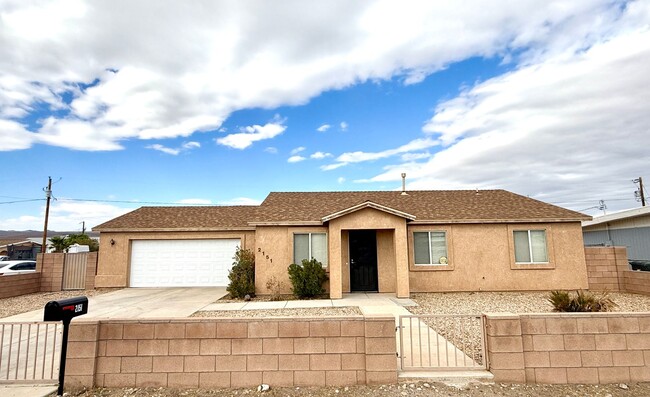 2151 Redondo Ln in Bullhead City, AZ - Building Photo - Building Photo