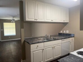 2720 Tess Cir in Tallahassee, FL - Building Photo - Building Photo