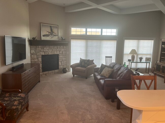 property at 1611 Belmont Ln