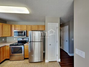 1968 S 1550 W in Woods Cross, UT - Building Photo - Building Photo