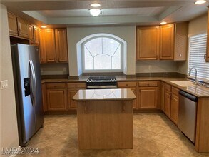 843 Trout Stream Ct in Henderson, NV - Building Photo - Building Photo