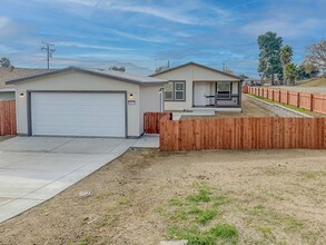 23511 Casa Bonita Ave in Menifee, CA - Building Photo - Building Photo