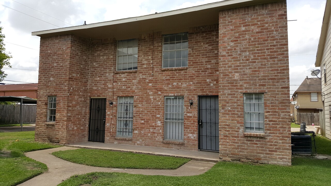 12318 Ormandy St in Houston, TX - Building Photo