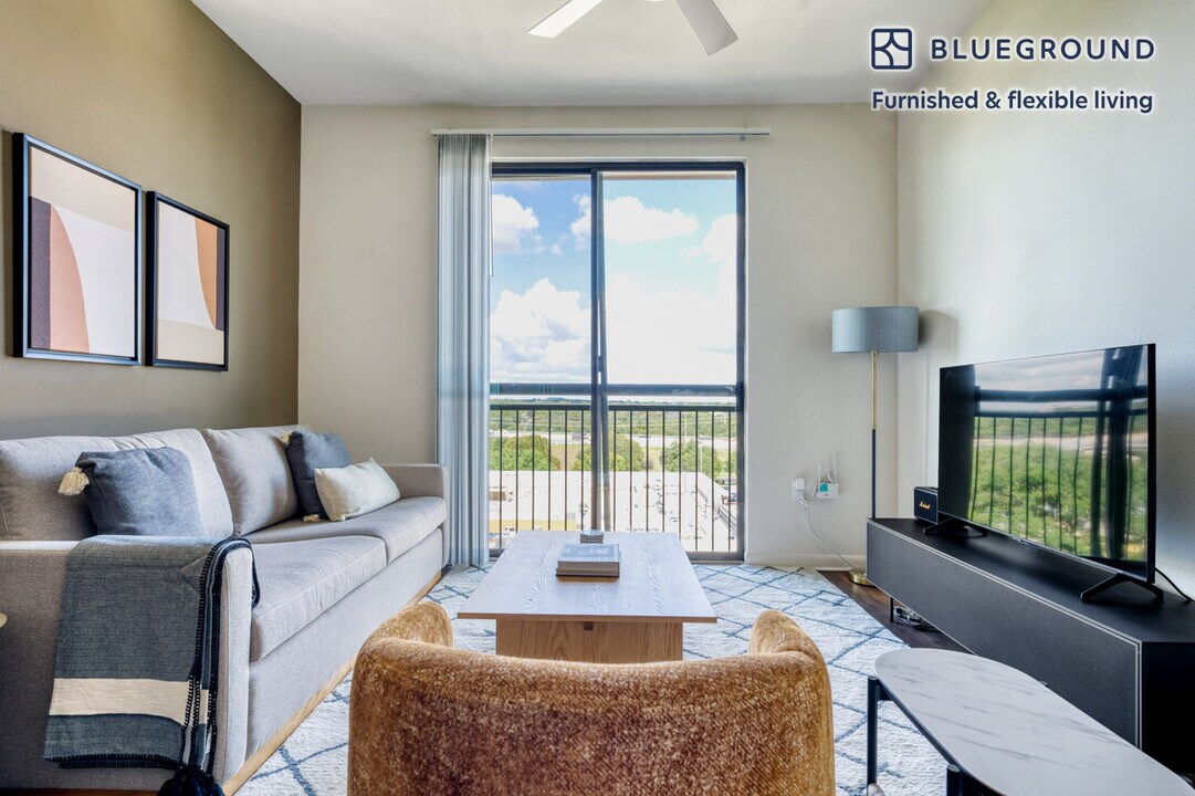 11501 Century Oaks Terrace, Unit FL4-ID105 in Austin, TX - Building Photo