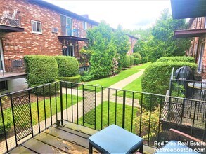 35 Westgate Rd, Unit 3 in Boston College, MA - Building Photo - Building Photo