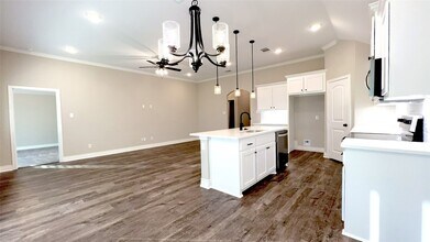 805 Tippit Ln in Greenville, TX - Foto de edificio - Building Photo